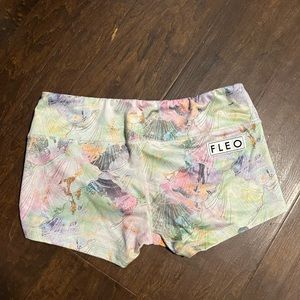 Fleo mermaid shorts size medium OG